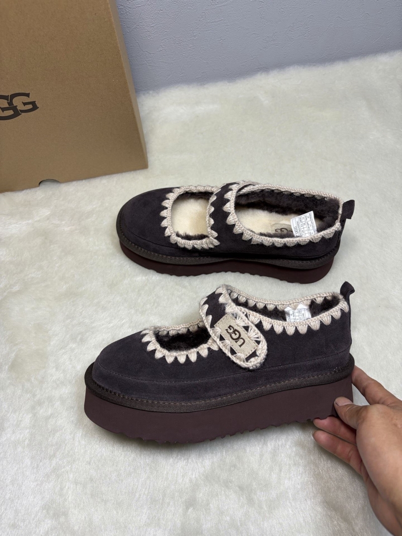 Ugg Flat Shoes